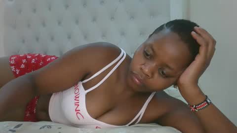 Snapshot of berbie_eva chatting on December 21, 2025, 1:24 am Berbie eva online show from December 21, 2025, 1:24 am