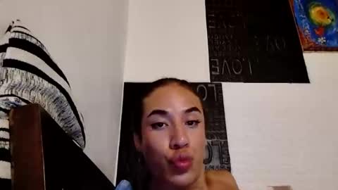 berenice_i online show from May 1, 2026, 12:59 am