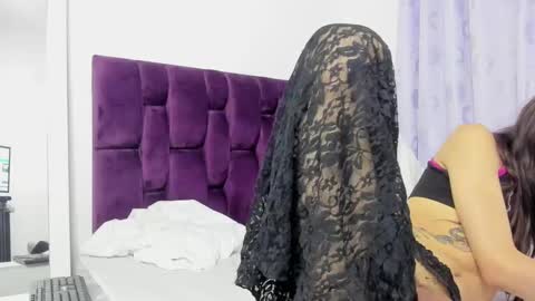 beren online show from October 4, 2025, 2:42 am