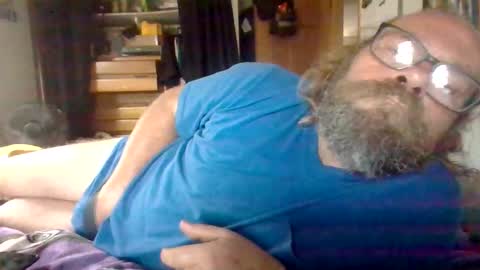 bergeeric1970 online show from October 27, 2025, 9:41 pm