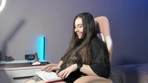 BeriesNiks online show from October 30, 2025, 6:52 pm