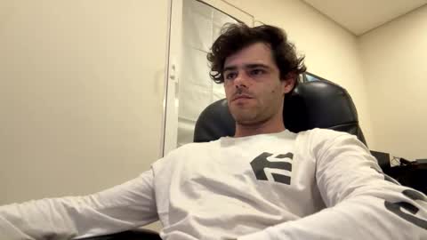 Berltex online show from February 24, 2026, 1:03 am