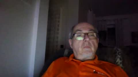 Snapshot of bernard1102 chatting on December 31, 2024, 3:12 am bernard1102 online show from December 31, 2024, 3:12 am