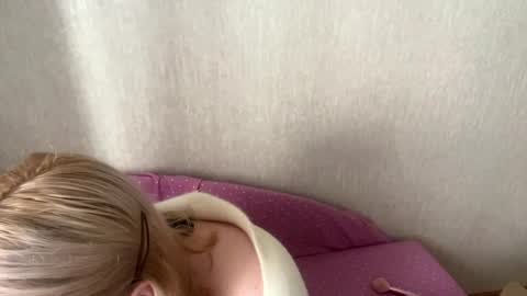 Anny online show from May 29, 2026, 10:13 am