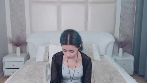 berniceafra online show from September 13, 2025, 3:28 am