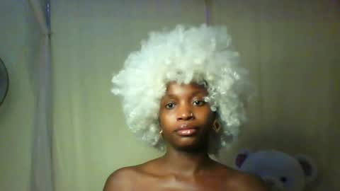 Snapshot of berries02 chatting on November 1, 2025, 1:02 pm Berries online show from November 1, 2025, 1:02 pm