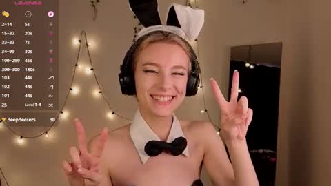 Hi Im NikaComing back online on Monday 3 online show from June 30, 2026, 7:20 am