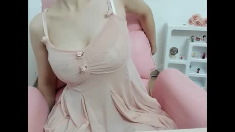 berryberry88 online show from November 14, 2025, 2:05 pm