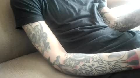 Snapshot of bertdollaz757 chatting on February 9, 2025, 5:43 pm ToxicPipe757 online show from February 9, 2025, 5:43 pm