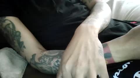 Snapshot of bertdollaz757 chatting on February 19, 2025, 5:27 pm ToxicPipe757 online show from February 19, 2025, 5:27 pm