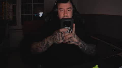 berto3389 online show from April 6, 2026, 12:30 am