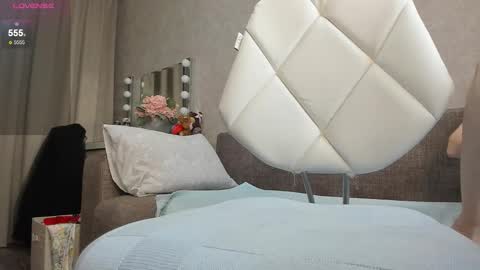 best__angelica online show from November 15, 2025, 5:42 pm