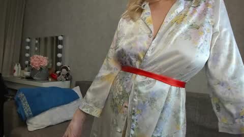 best__angelica online show from December 16, 2025, 4:56 pm