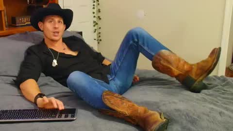 twitter zack1fisher online show from December 22, 2025, 1:35 am