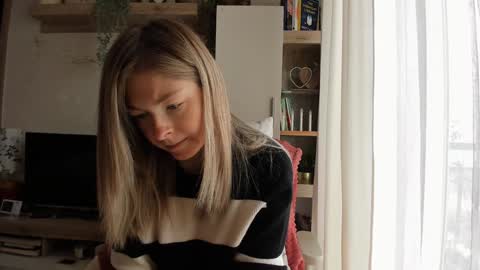 Snapshot of bestgirl_ofthe_neighborhood chatting on February 3, 2025, 8:57 am Vicky online show from February 3, 2025, 8:57 am