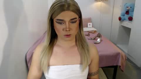 Snapshot of bestgirljulia chatting on September 21, 2025, 5:20 am bestgirljulia online show from September 21, 2025, 5:20 am