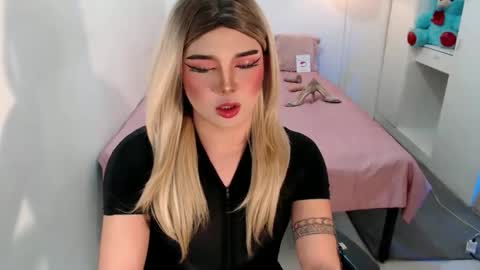 Snapshot of bestgirljulia chatting on September 25, 2025, 10:30 am bestgirljulia online show from September 25, 2025, 10:30 am