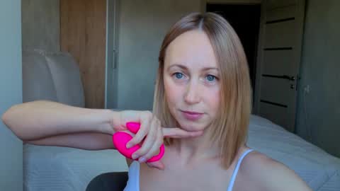 Hellen and Natali online show from April 9, 2026, 3:06 am