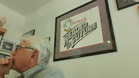Snapshot of bestshot1951 chatting on January 8, 2025, 3:50 pm bestshot1951 online show from January 8, 2025, 3:50 pm