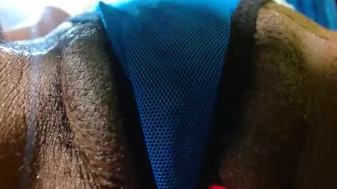 Snapshot of bethanywilsom chatting on October 17, 2025, 1:35 pm Bethany Wilson online show from October 17, 2025, 1:35 pm