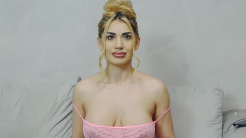 Snapshot of bethierusse chatting on January 12, 2025, 9:51 pm bethierusse online show from January 12, 2025, 9:51 pm