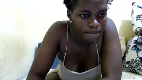 Snapshot of betina22 chatting on October 27, 2025, 9:02 am Betina online show from October 27, 2025, 9:02 am