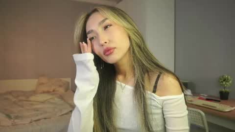 Ur Silly Lawyer Kira online show from May 29, 2026, 3:10 pm