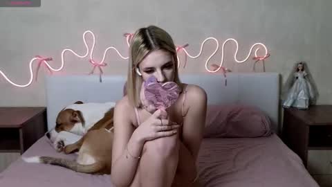 Betty and Oscar online show from December 3, 2025, 9:51 am