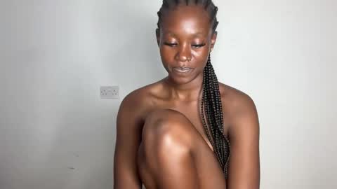 Snapshot of betty_fire_ chatting on May 27, 2026, 5:43 pm Adah online show from May 27, 2026, 5:43 pm