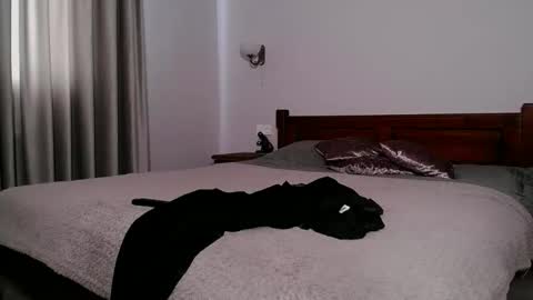 betty_sw online show from April 1, 2026, 11:11 am