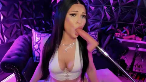 NatashaxoBangs online show from December 14, 2025, 4:51 am