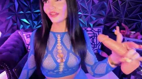 NatashaxoBangs online show from February 18, 2026, 6:53 am