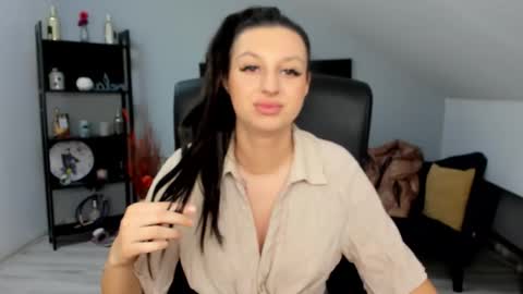 Snapshot of bettyjamess chatting on November 7, 2025, 5:07 am bettyjamess online show from November 7, 2025, 5:07 am