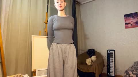 Hinata online show from February 17, 2026, 12:01 pm