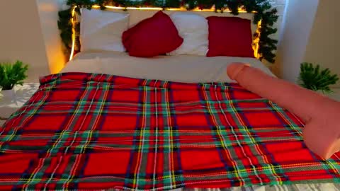 Betty online show from December 21, 2025, 8:49 pm