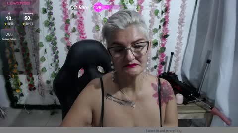Snapshot of bety_cum3 chatting on January 4, 2025, 9:32 am bibiana online show from January 4, 2025, 9:32 am