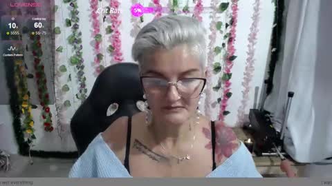Snapshot of bety_cum3 chatting on January 4, 2025, 9:09 pm bibiana online show from January 4, 2025, 9:09 pm