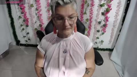 Snapshot of bety_cum3 chatting on February 7, 2025, 2:15 pm bibiana online show from February 7, 2025, 2:15 pm