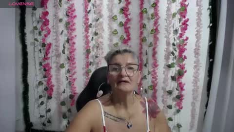 Snapshot of bety_cum3 chatting on February 8, 2025, 11:55 pm bibiana online show from February 8, 2025, 11:55 pm