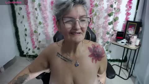 Snapshot of bety_cum3 chatting on March 2, 2025, 12:01 pm bibiana online show from March 2, 2025, 12:01 pm