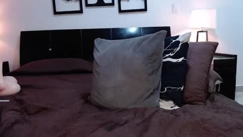 Snapshot of betzabeth_1 chatting on January 14, 2025, 12:54 am Catalina online show from January 14, 2025, 12:54 am