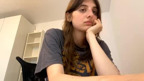 Lina online show from June 4, 2026, 5:19 pm