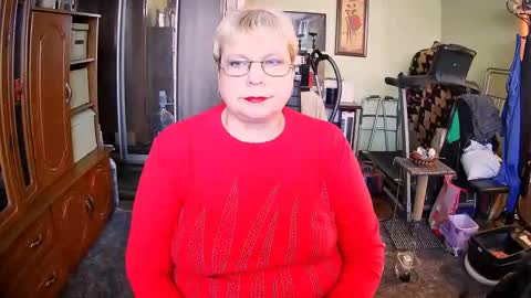 BeverlyQCynia online show from October 24, 2025, 10:44 am