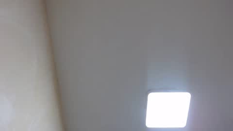 Nixie online show from January 3, 2025, 8:32 pm