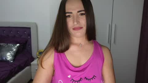   BeyonceDoll       Twitter DollBeyonce    online show from April 15, 2026, 7:10 pm