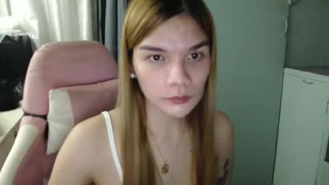 Snapshot of bheefuck52 chatting on November 18, 2025, 12:53 pm bhee52 online show from November 18, 2025, 12:53 pm