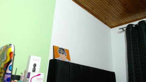 BiaBia online show from February 3, 2025, 1:09 am