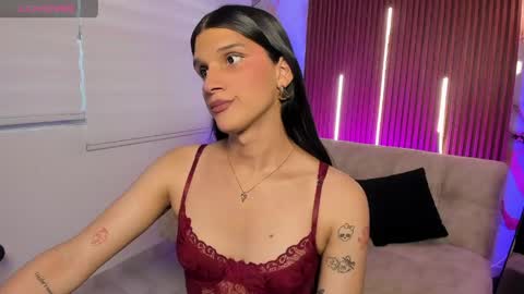bianca_baldwin01 online show from April 25, 2026, 9:45 pm