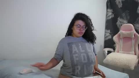 Bianca Tuesday to Sunday from 2am to 6am UTC-5 online show from October 17, 2025, 12:47 am