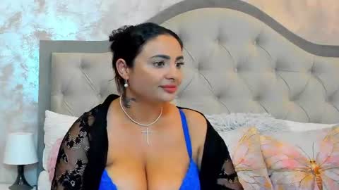 Snapshot of bianca_vale chatting on July 14, 2026, 5:34 am Bianca Vale online show from July 14, 2026, 5:34 am